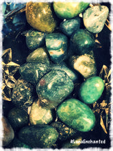 Load image into Gallery viewer, Moss Agate Stone