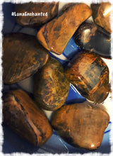 Load image into Gallery viewer, Lion Skin Agate
